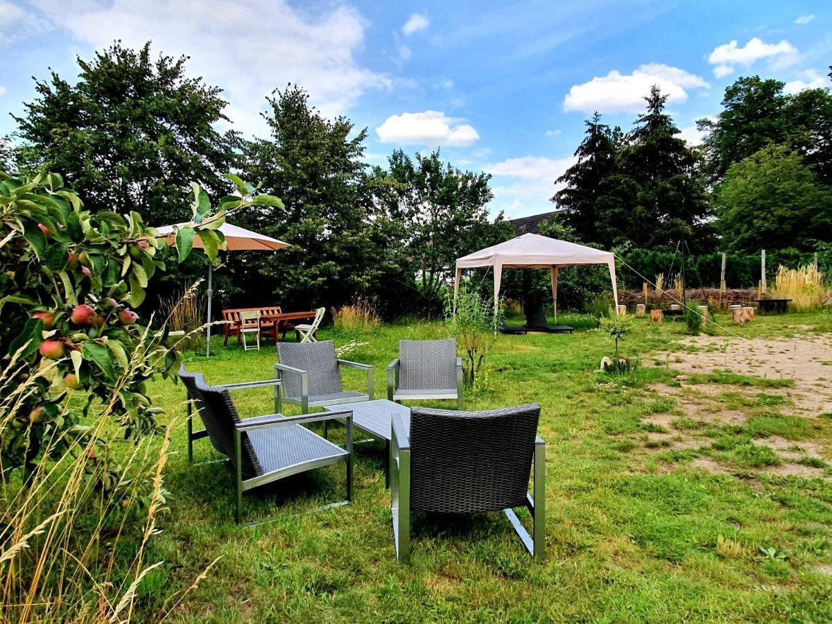 Schmiede1860 Bed and Breakfast Gross Dratow Exteriör bild